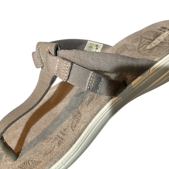 KEEN Damaya Flip Sandals in White/Grey, Size 10, Summer, Beach, Resort, Vacation - Picture 8 of 8